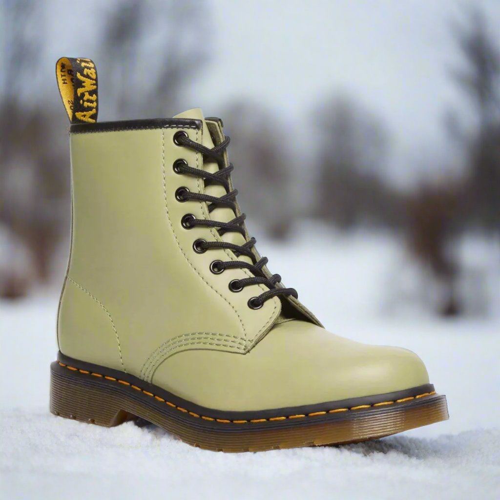 Taylor - Elegant lace-up boots