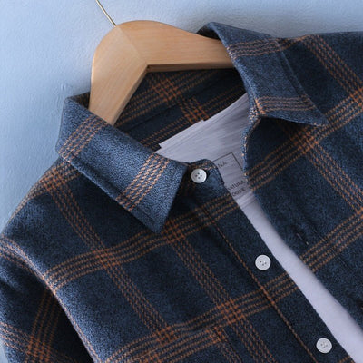 William™ | Stylish plaid shirt